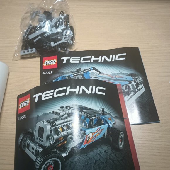 LEGO Technic 42022 Hot Rod 2 In 1 Rally Racer New in Open Box Retired - Picture 5 of 9